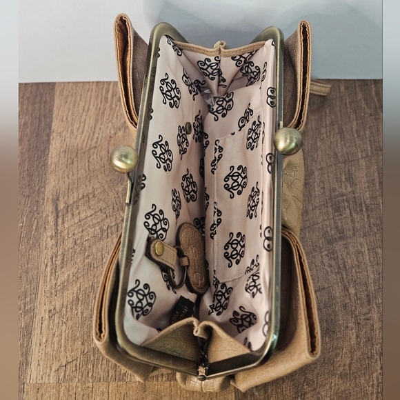 Jessica Simpson Clutch - Picture 3 of 5